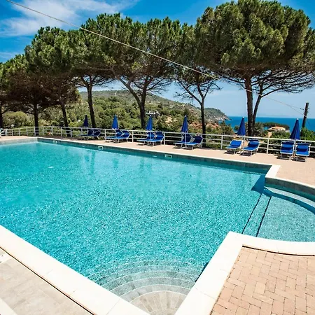 Reale Apartahotel 4*