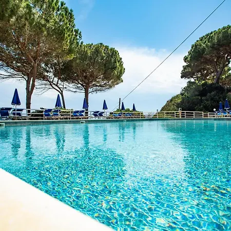 Reale Ξενοδοχείο με διαμερίσματα 4*