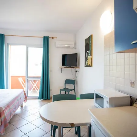 Reale Ξενοδοχείο με διαμερίσματα 4*