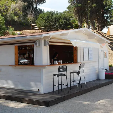 Ξενοδοχείο με διαμερίσματα Reale