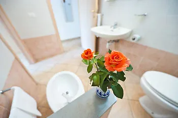 Ξενοδοχείο με διαμερίσματα Reale