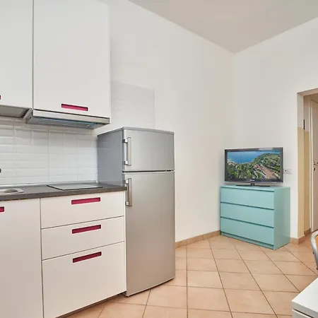 Reale Ξενοδοχείο με διαμερίσματα 4*