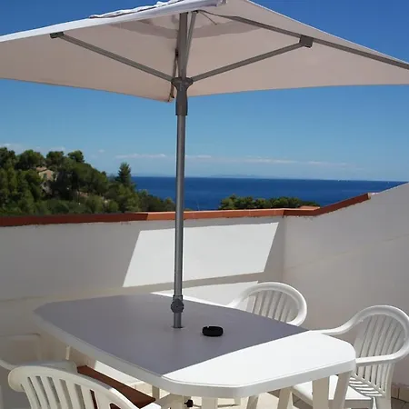 Ξενοδοχείο με διαμερίσματα Reale 4*