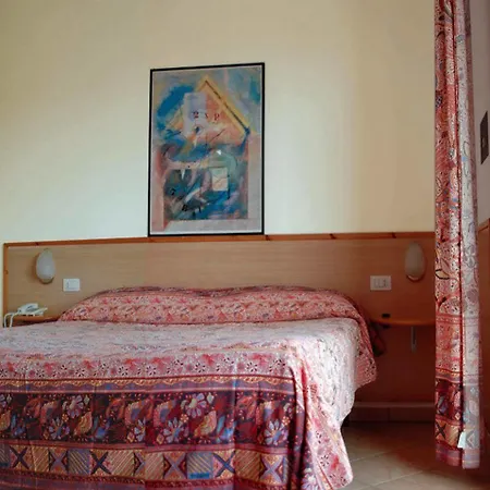 Reale Ξενοδοχείο με διαμερίσματα 4*